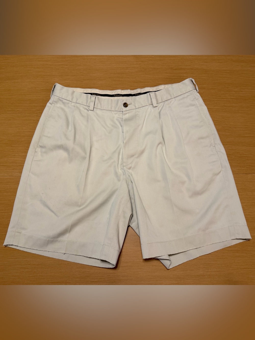 Brooks Brothers White Flat-Front Men's Shorts